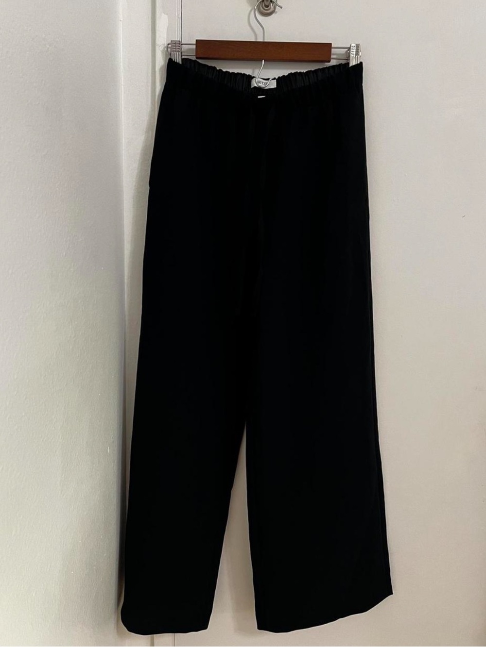 Aritzia WILFRED The Lodge Pant - Crepette | Black | Size Small - Picture 4 of 7